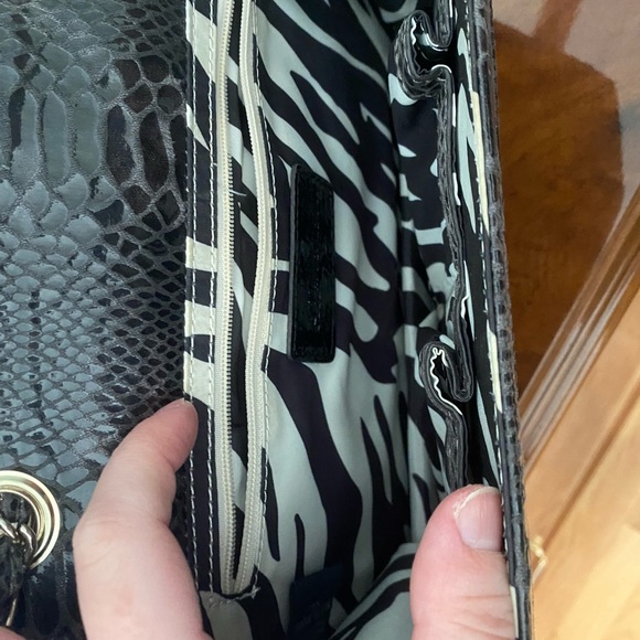 Anne Klein bag with crossbody chain - Picture 2 of 3